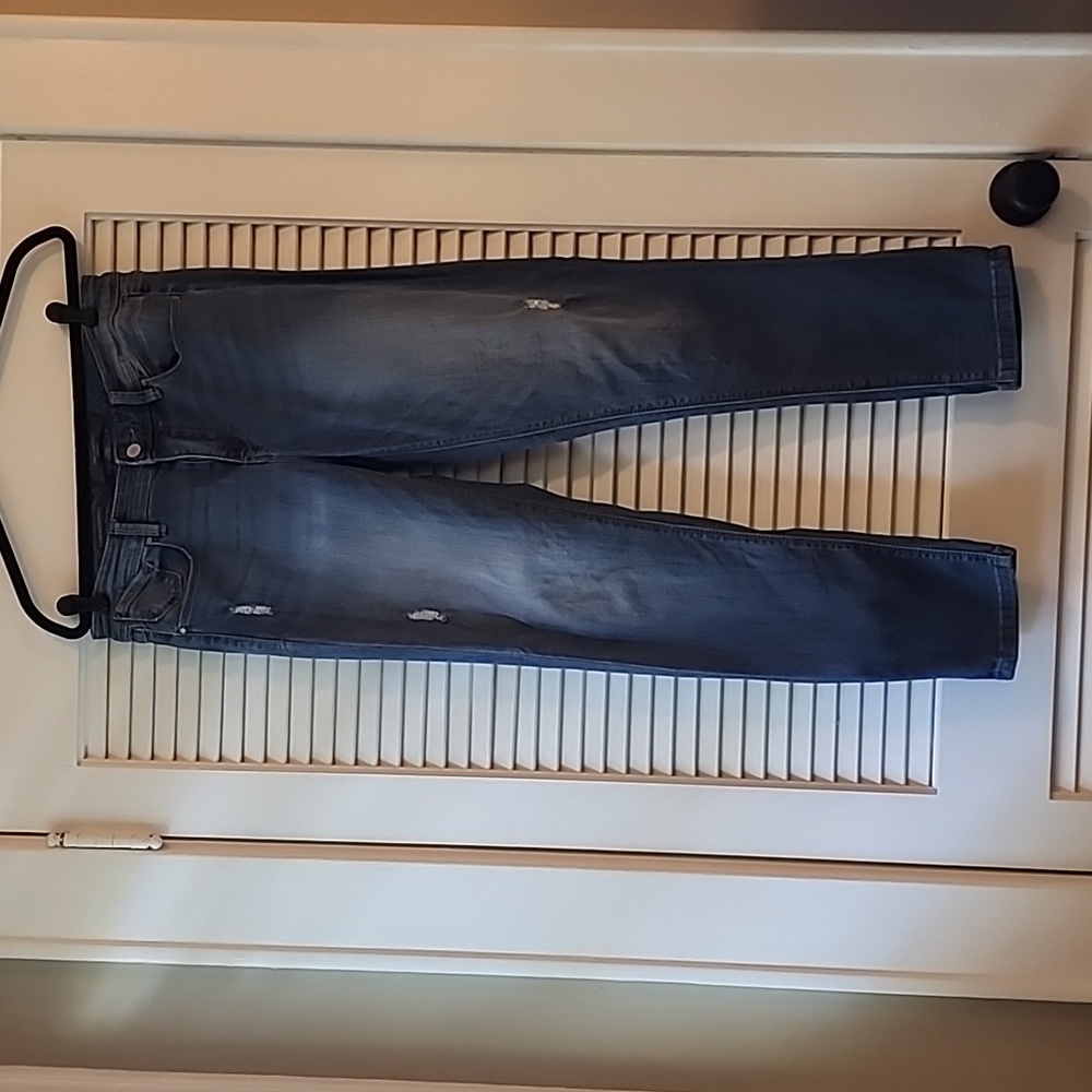 VGUC- The Limited Denim Slim Boyfriend Women's Medium Wash Jeans in Size 6R